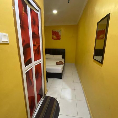 Oyo 91065 Hotel De Anjung Muadzam Shah Zewnętrze zdjęcie