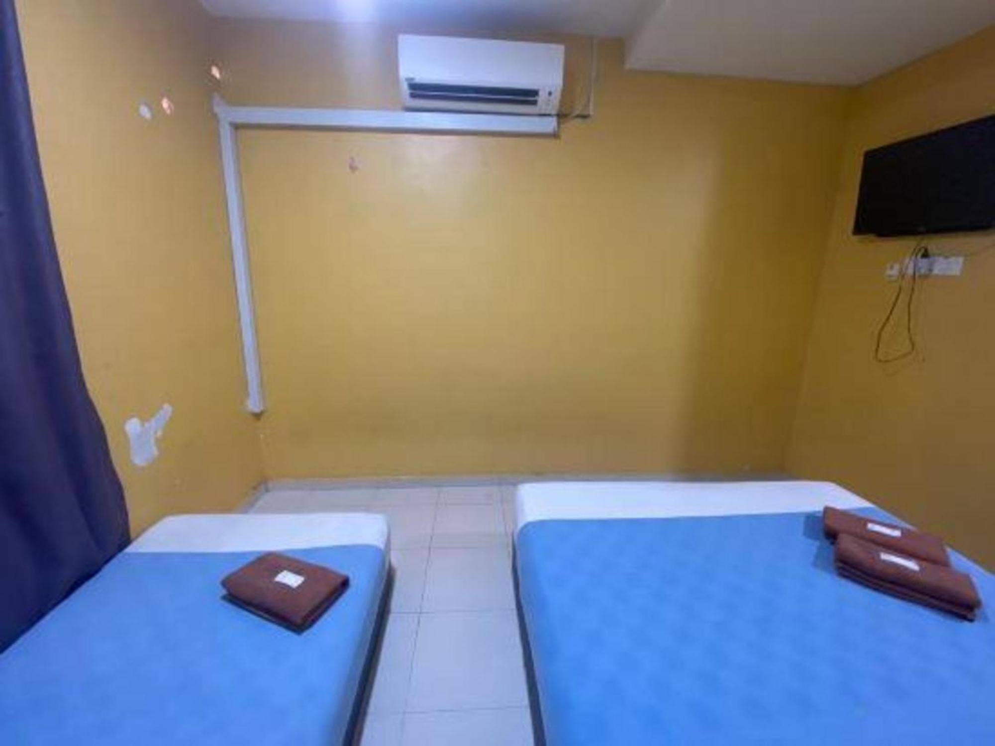 Oyo 91065 Hotel De Anjung Muadzam Shah Zewnętrze zdjęcie