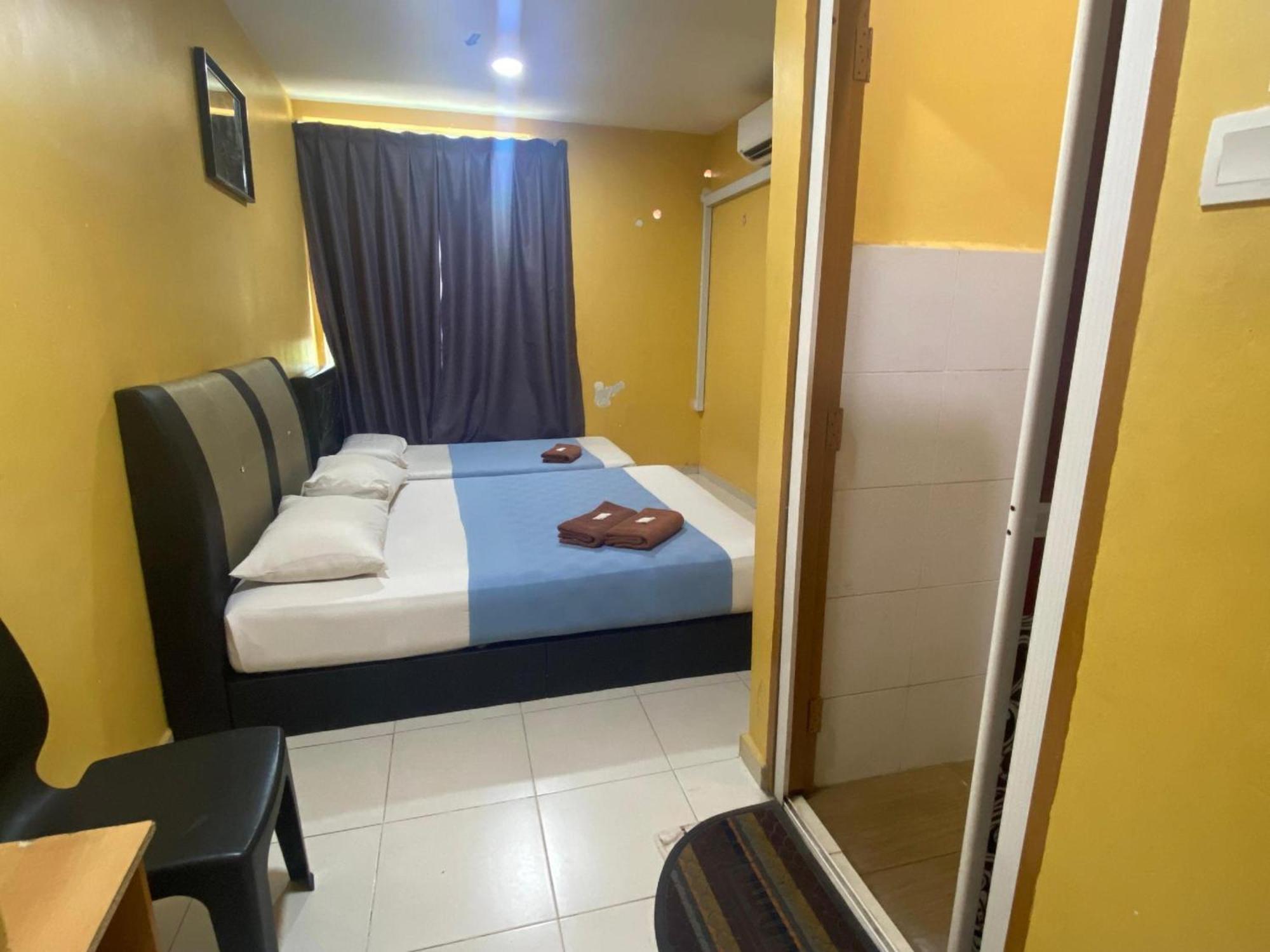 Oyo 91065 Hotel De Anjung Muadzam Shah Zewnętrze zdjęcie