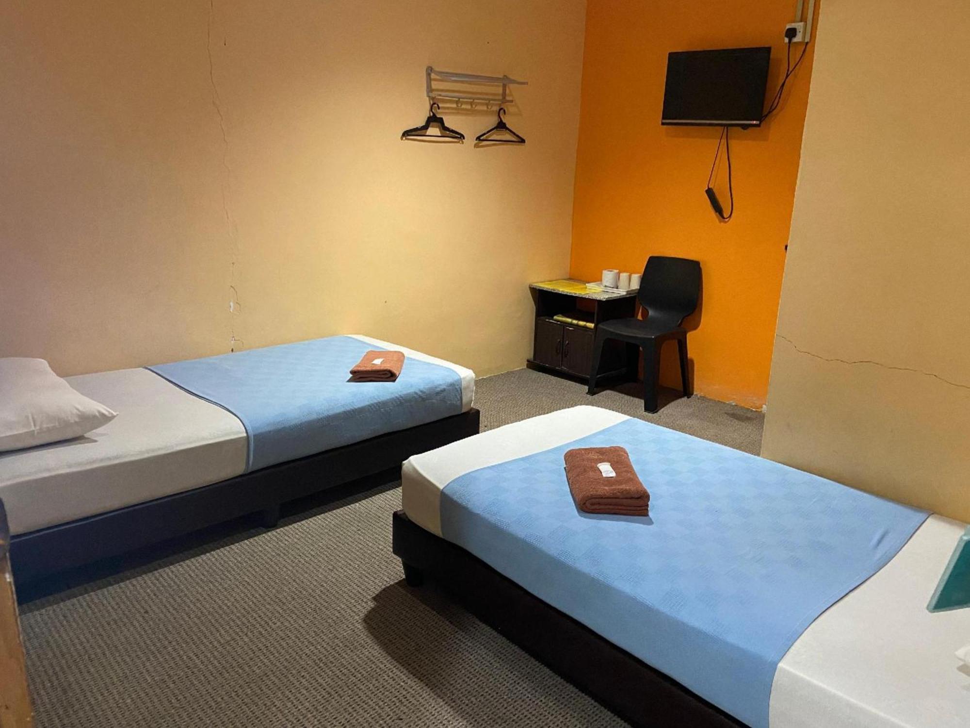 Oyo 91065 Hotel De Anjung Muadzam Shah Zewnętrze zdjęcie