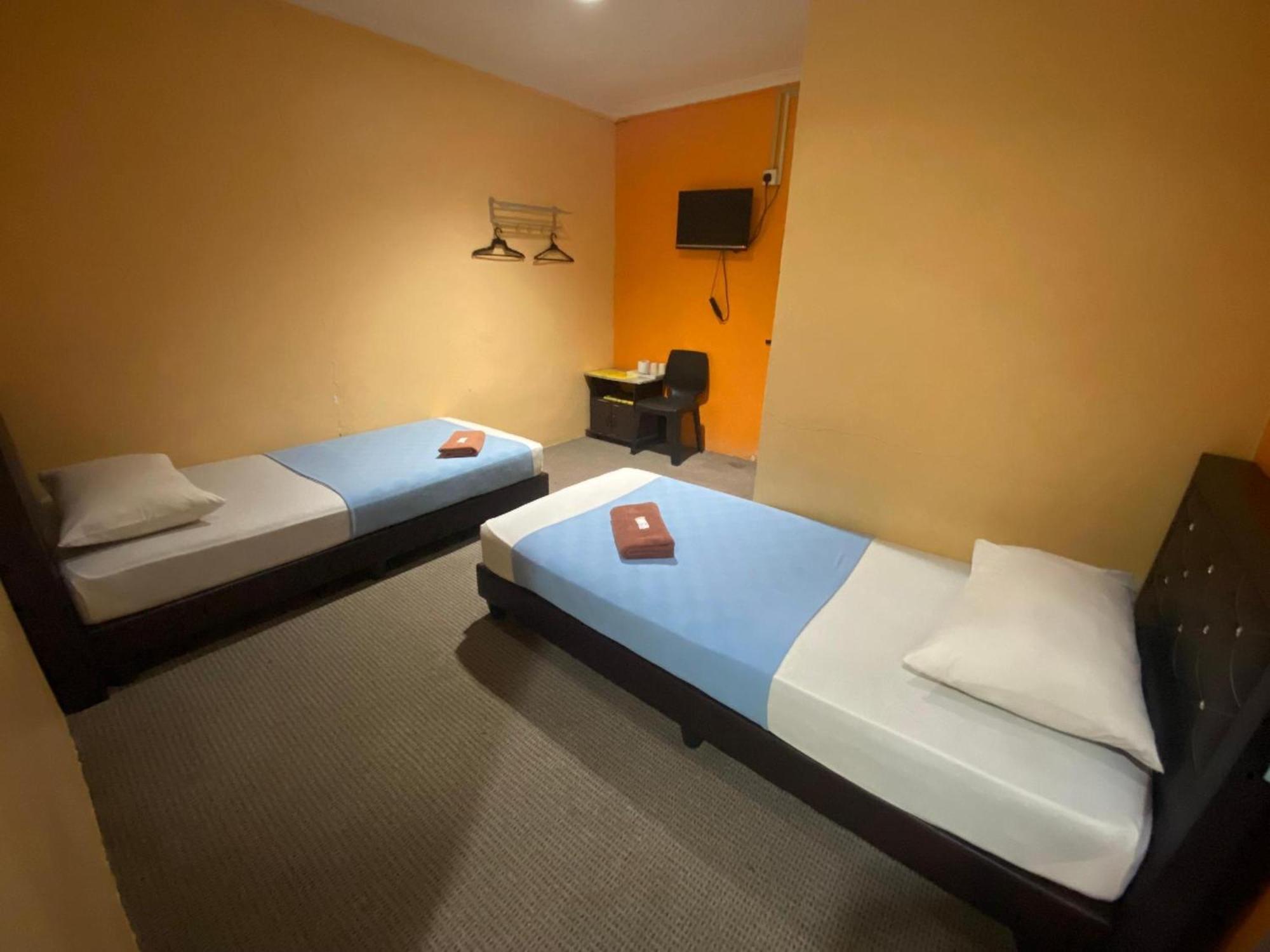 Oyo 91065 Hotel De Anjung Muadzam Shah Zewnętrze zdjęcie