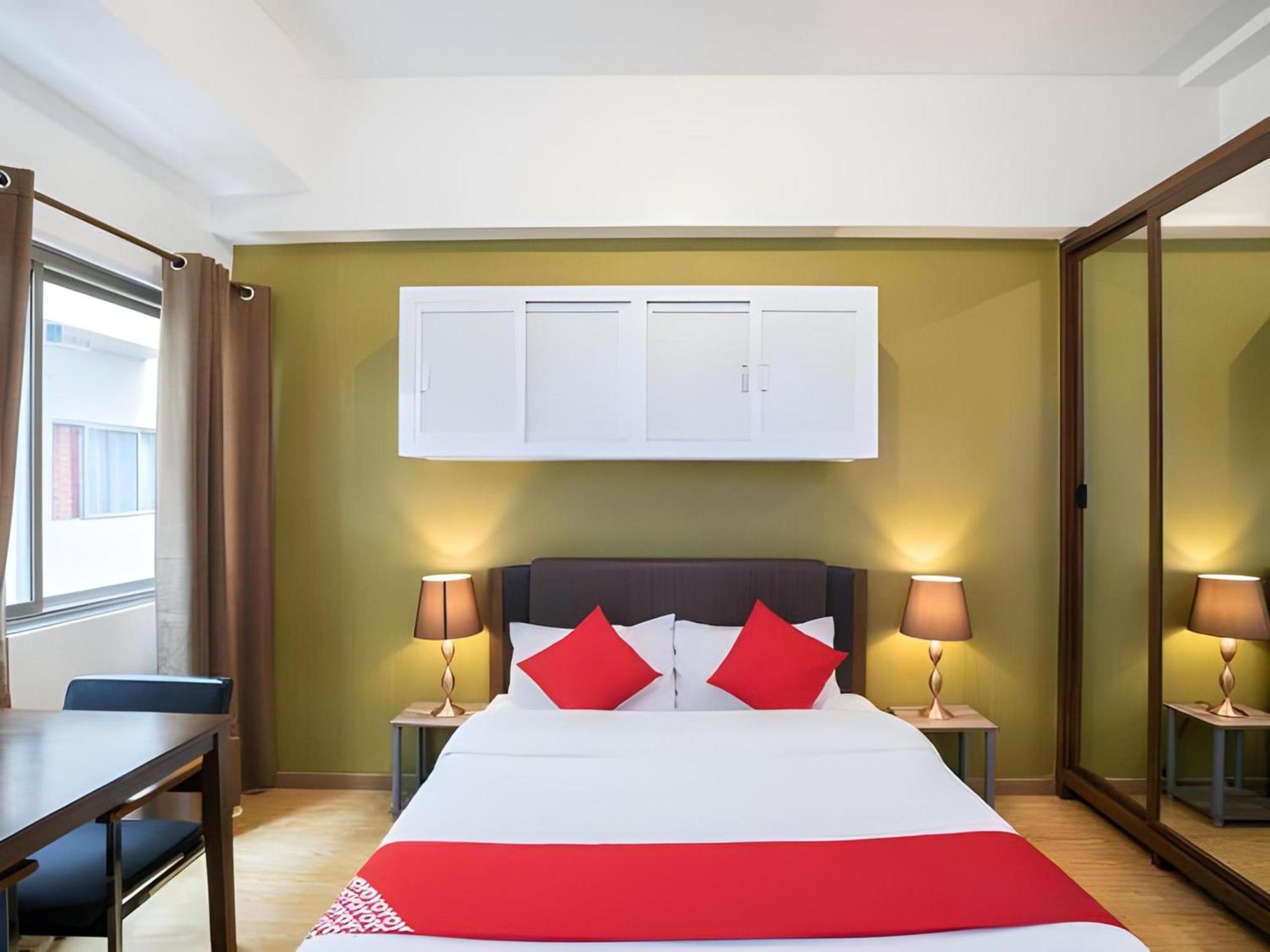 Oyo 91065 Hotel De Anjung Muadzam Shah Zewnętrze zdjęcie